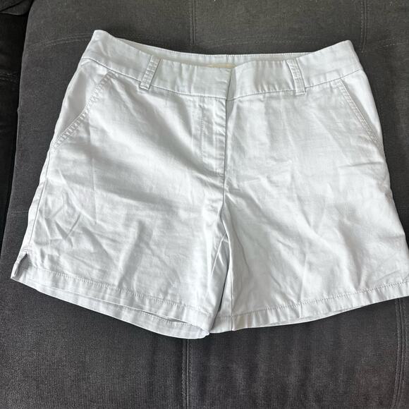 Bundle of 3 New Loft 6" Cotton Women's Shorts Size 8 - Preppy Tan, Grey & Navy - Picture 4 of 10
